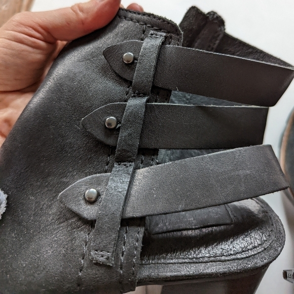 Sorel Addington caged booties black  7.5 - Picture 8 of 14